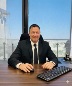 עורך דין מקרקעין בפתח תקווה ניר טולדנו